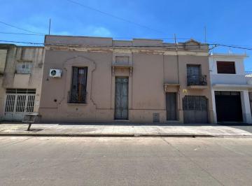 Casa · 229m² · 8 Ambientes · 1 Cochera · Casa en Venta en Pergamino Zona Centrica
