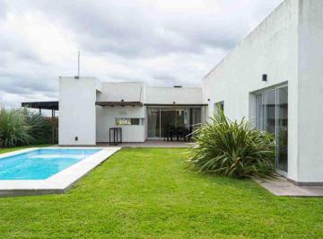 Casa · 115m² · 4 Ambientes · 1 Cochera · Casa Venta 3 Dorm. Horizontes Al Sur Ruta 16