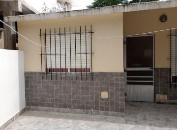 Casa · 85m² · 3 Ambientes · Casa en Venta - 2 Dorm. 1 Baño - 95 m² - San Clemente del Tuyu