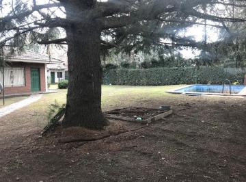Quinta vacacional · 100m² · 3 Ambientes · 1 Cochera · Venta. Casa. Quinta. Lonchamps. Burzaco.3 Ambientes. Pileta. Cochera. Parque.