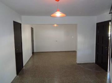 Foto · Barrio San Martín - Casa de 2 Dorm., Amplia y Luminosa con Garaje, Cocina Comedor, Lavadero, J