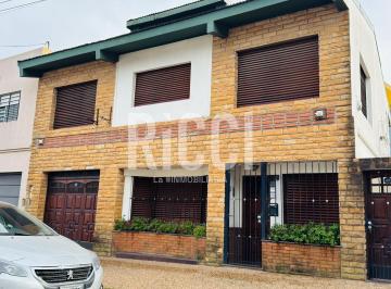 Casa · 155m² · 4 Ambientes · 2 Cocheras · Casa en Venta 3 Ambientes Quilmes Oeste Apto Credito