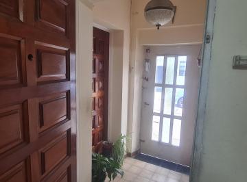 Casa de 4 ambientes, Monte Castro · Casa 4 Ambientes en Monte Castro