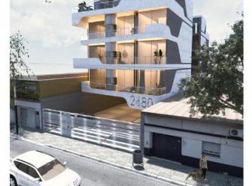 Departamento · 45m² · 2 Ambientes · Departamento en Venta Pb de 2 Ambientes Al Contfrente con Patio - San Martin Centro