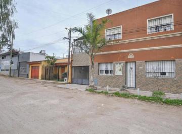 Casa · 220m² · 10 Ambientes · Casas en Venta - 8 Dorm. 3 Baños - 370 m² - Berisso