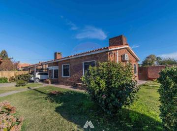 Casa · 176m² · 6 Ambientes · 3 Cocheras · Venta 2 Casas, Ciudad de La Costa Sur