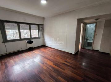 Departamento · 35m² · 2 Ambientes · Alquiler Vivienda Plaza Mitre Departamento 2 Ambientes a La Calle
