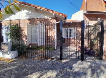Casa de 3 ambientes, San Isidro · Excelente Chalet en PH en Martínez, Próximo Av