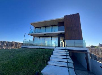 Casa · 275m² · 5 Ambientes · 1 Cochera · Casa en Venta en La Juanita a Pasos de La Playa, Jose Ignacio - Tm