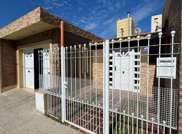 Casa de 7 ambientes, Villa María · Venta / Casa en Barrio 400 Viviendas (3 Dorm – Santiago del Estero 2920)