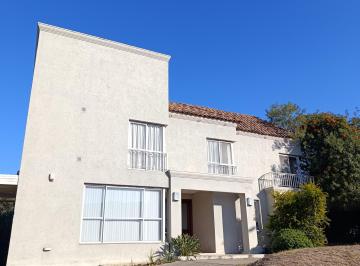 Casa de 9 ambientes, Córdoba · Casa Amoblada 4 Dorm. Valle Escondido