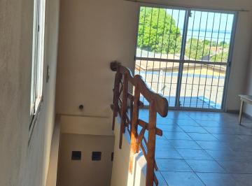 Ingreso y comedor · Excelente Departamento Amplio, Ubicación en Barrio Tranquilo con Vista Al Río