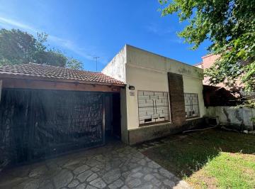 Casa · 90m² · 3 Ambientes · 1 Cochera · Casa en Venta Monte Grande