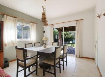Casa · 184m² · 6 Ambientes · Venta Casa 5 Ambientes Los Pilares Apto Crédito