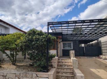 Casa · 135m² · 4 Ambientes · 2 Cocheras · Casa en Venta en Dalvian