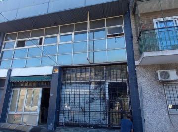 Local comercial · 135m² · Local Deposito 145 m² Venta P Avellaneda C Mcarga