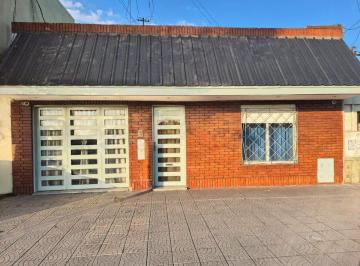 Casa · 140m² · 4 Ambientes · 2 Cocheras · Casa en Venta La Plata