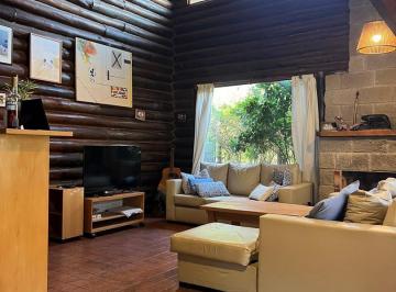 Casa · 160m² · 55 Ambientes · 1 Cochera · Casa en Venta en de Vicenzo Chico, del Viso, Pilar