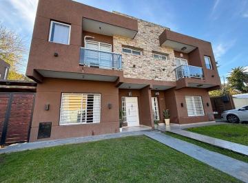 Casa · 79m² · 3 Ambientes · 1 Cochera · Venta Casa 3 Amb con Cochera Muñiz Apta Crédito
