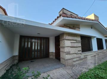 Casa · 131m² · 4 Ambientes · 1 Cochera · Casa 2 Dor en Villa Rivera Indarte