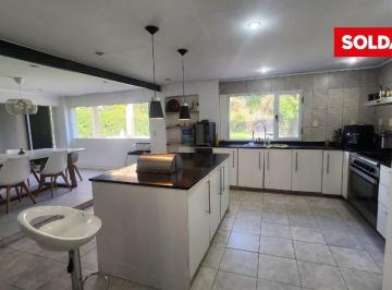 Casa · 183m² · 5 Ambientes · Casa Quinta en Venta, Los Mirasoles.
