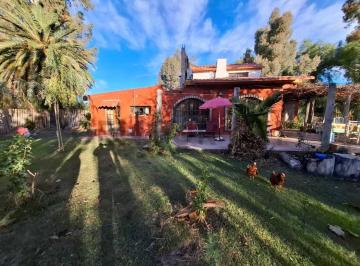 Casa · 220m² · 9 Ambientes · Casa en Venta