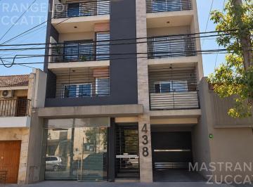 Local comercial · 40m² · Local Comercial de 42 m² con Vidriera y Patio – Banfield Este