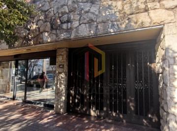 Casa de 8 ambientes, Córdoba · Una Propiedad con Alma y Potencial en Cofico