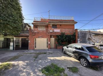 Casa · 160m² · 4 Ambientes · 1 Cochera · Casa en Alvear