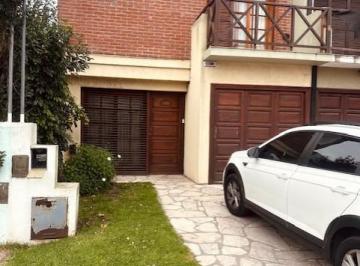 Casa de 4 ambientes, Mar del Plata · Venta Duplex 4 Amb. C/ Garage, Patio y Parrilla.