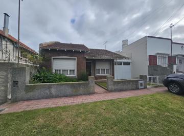 Casa · 146m² · 3 Ambientes · Chalet en El Entorno de Las Avs