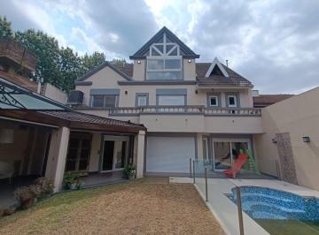 Casa · 330m² · 6 Ambientes · 2 Cocheras · Venta 6 Amb Villa Martelli Pileta Quincho Jardín