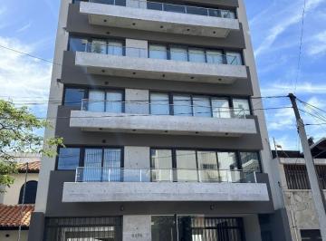 Departamento · 140m² · 4 Ambientes · 1 Cochera · Departamento 4 Amb Al Frente. Zona Güemes