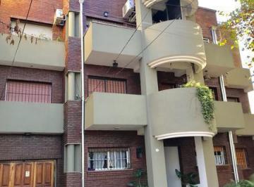 Departamento · 102m² · 4 Ambientes · 1 Cochera · Departamento - Adrogue