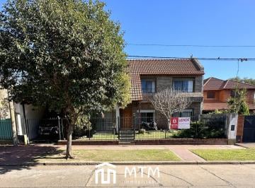 Casa · 281m² · 3 Dormitorios · 2 Cocheras · Casa en Venta Rosario, La Florida.