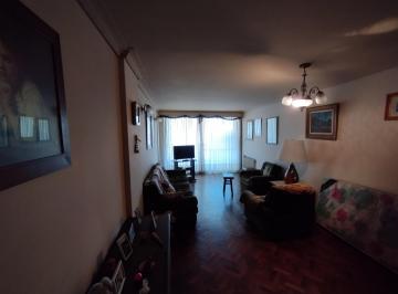 Departamento de 5 ambientes, Córdoba · Centro, Dos Dorm., Frente