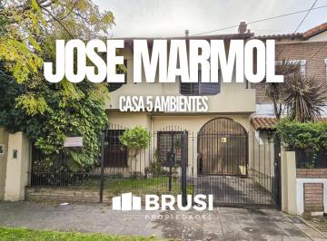 Casa · 193m² · 5 Ambientes · 2 Cocheras · Casa en Venta en Jose Marmol de 5 Ambientes