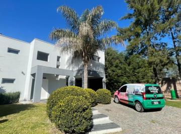 Casa de 4 ambientes, Berazategui · Casa en Alquiler - Altos de Hudson 1