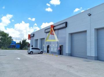 Bodega-Galpón · 410m² · 4 Cocheras · Galpón en Alquiler en Benavidez