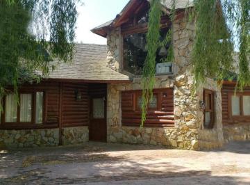 Casa · 200m² · 6 Ambientes · 3 Cocheras · Casa en Alquiler - 5 Dorm. 3 Baños - Haras del Sur I, La Plata