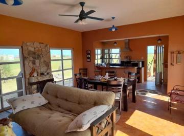 Casa · 130m² · 4 Ambientes · Casa en Venta - 3 Dorm. 1 Baño - 900 m² - San Clemente del Tuyú