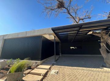 Casa · 200m² · 5 Ambientes · 2 Cocheras · Alquiler Casa - Housing Villa Warcalde_ 3 Dorm. a Estrenar