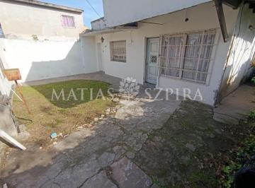 Casa · 240m² · 3 Ambientes · 2 Cocheras · Casa a Reciclar Ituzaingó Norte