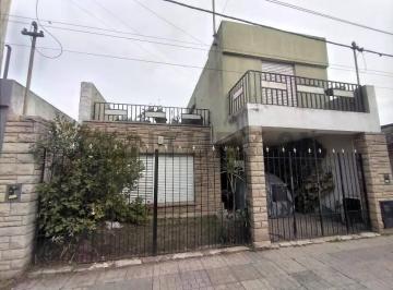 Casa · 160m² · 4 Ambientes · Casa en Venta en Tolosa - Calle 4 E/ 527 y 528