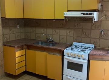 Departamento de 3 ambientes, Monte Castro · A m de Jonte 3 Amb Cocina Separada 2 Patios