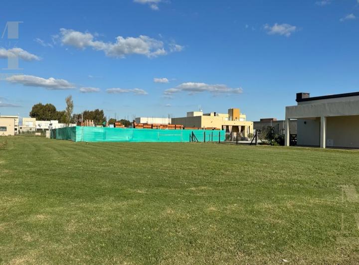 Terreno · 650m²