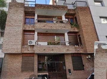 Departamento de 4 ambientes, Córdoba · Alquilo Barrio Alberdi 2 Dorm. con 2 Patios