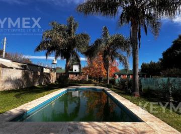 Quinta vacacional · 200m² · 5 Ambientes · 1 Cochera · Casa Quinta en Tortuguitas Jose C Paz. Zona Norte