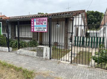 Casa · 130m² · 3 Ambientes · Oportunidad Casa en Venta en Luis Guillon!