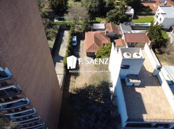 Casa · 150m² · 4 Ambientes · 1 Cochera · Casa con Gran Lote en Venta Pleno Centro de Monte Grande